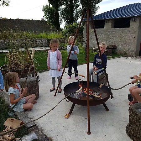 Bed & Breakfast Ferme Hay Day 3*